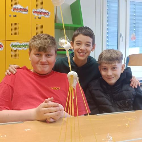 Werken und Experimente_Schulalltag